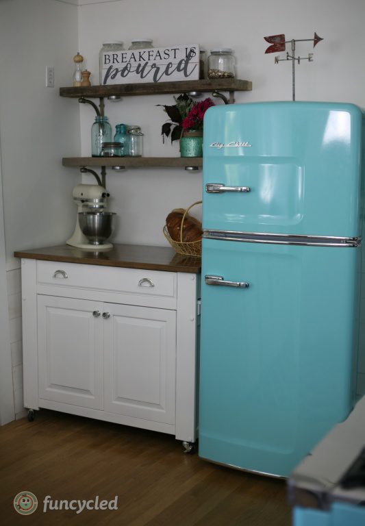 What's Old is New: Retro Kitchens With Big Chill - Thrift Diving Blog