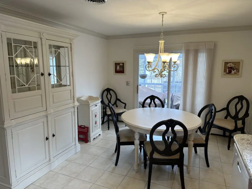 Black and White Dining 