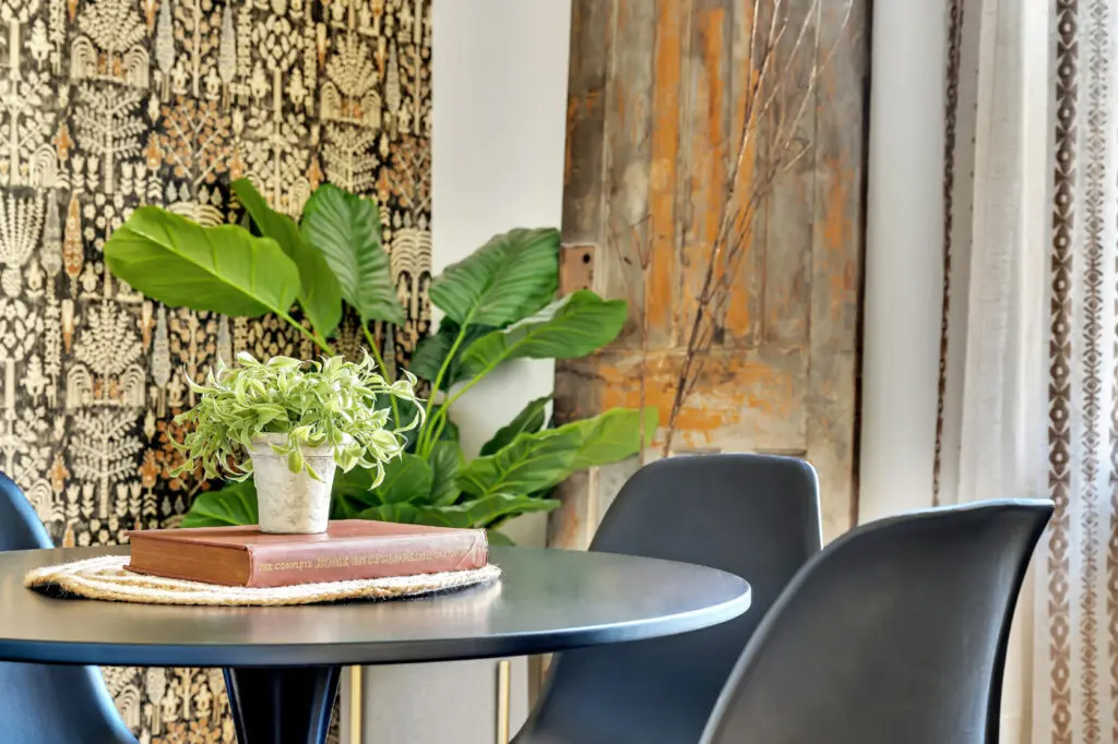 Mid Century Dining Nook
Hiring an Interior Designer in NY State
